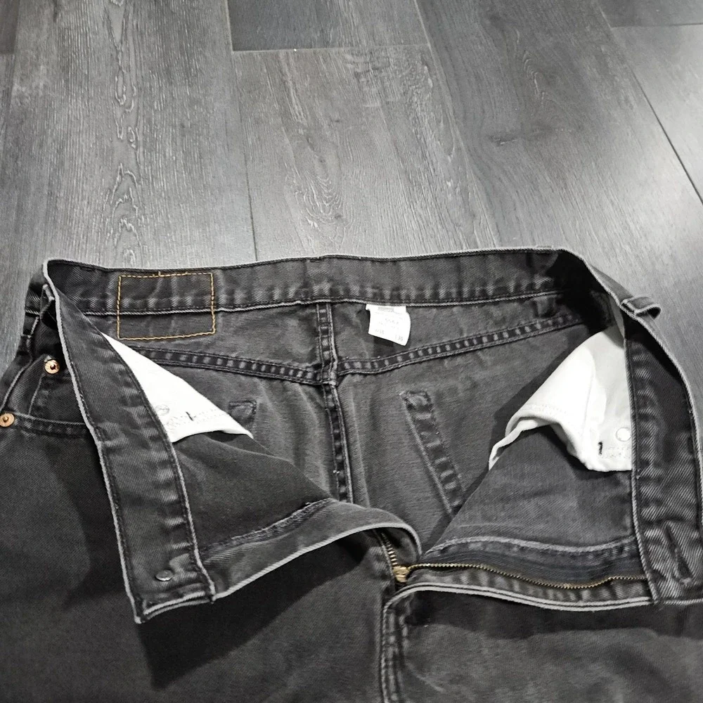 Vintage Levis 505 Jeans Men 36x30 Black Faded Paint Y2K Grunge‎ Straight Leg